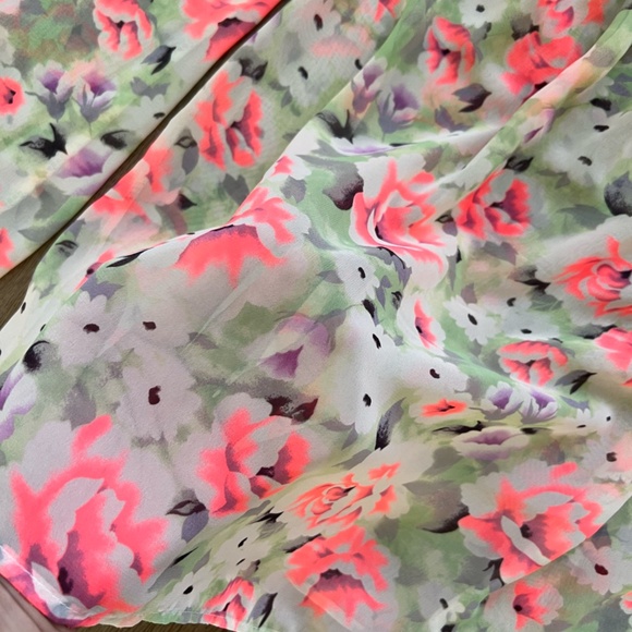 Top - Picture 3 of 4